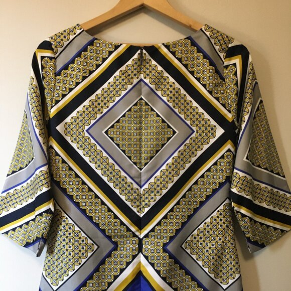 Banana Republic Long Sleeve Keyhole Geometric Shift Dress - Picture 5 of 16